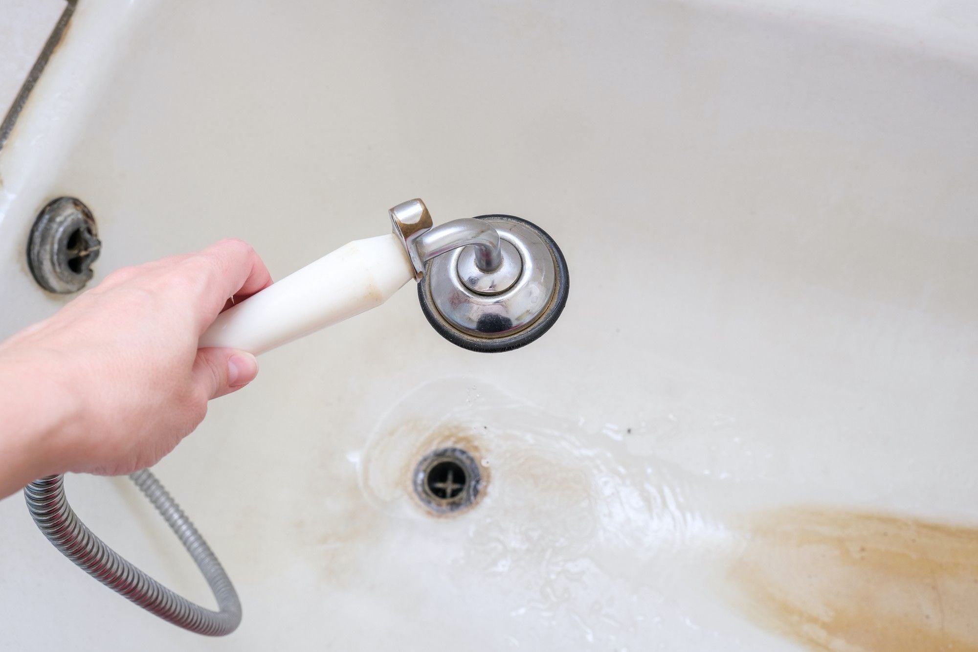 Removing Rust Stains From Tubs, Toilets & Sinks Removing Rust Stains From Tubs, Toilets & Sinks